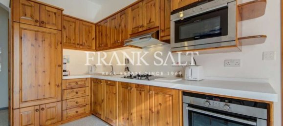 Apartamento de 2 dormitorios en Marsalforn, Malta No. 2719 3