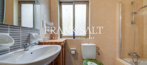 Apartamento de 2 dormitorios en Marsalforn, Malta No. 2719 7