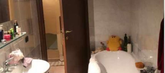 4 bedrooms Apartment in Carnago, Italy No. 359543 13