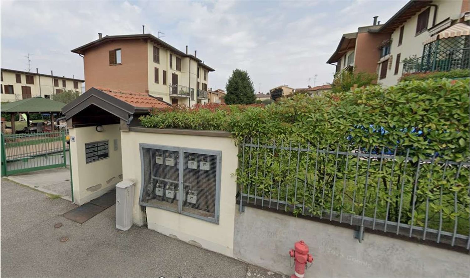 4 bedrooms Apartment in Carnago, Italy No. 359543