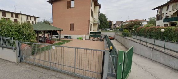 4 bedrooms Apartment in Carnago, Italy No. 359543 2