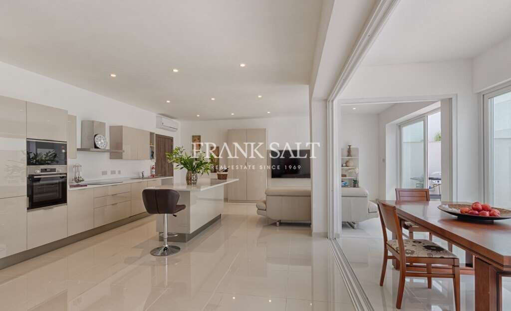 Villa T5 em Mellieha, Malta N.º 8154