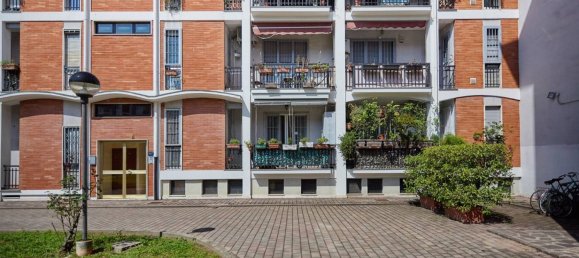 2 bedrooms Apartment in Milan, Italy No. 319168 19