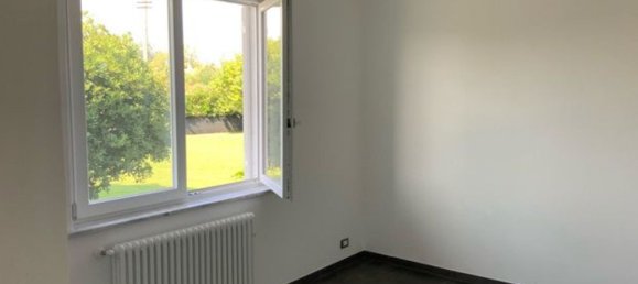 4-salle Appartement à Santo Stefano di Magra, Italy No. 280364 14