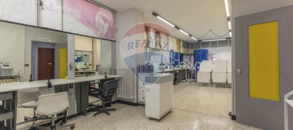 Escritório de 5 divisões em Bari, Italy N.º 41907 27