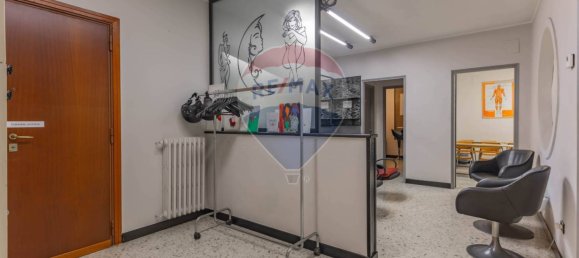 Escritório de 5 divisões em Bari, Italy N.º 41907 17