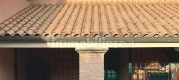 5 rooms Garage in Rome, Italy No. 293424 2