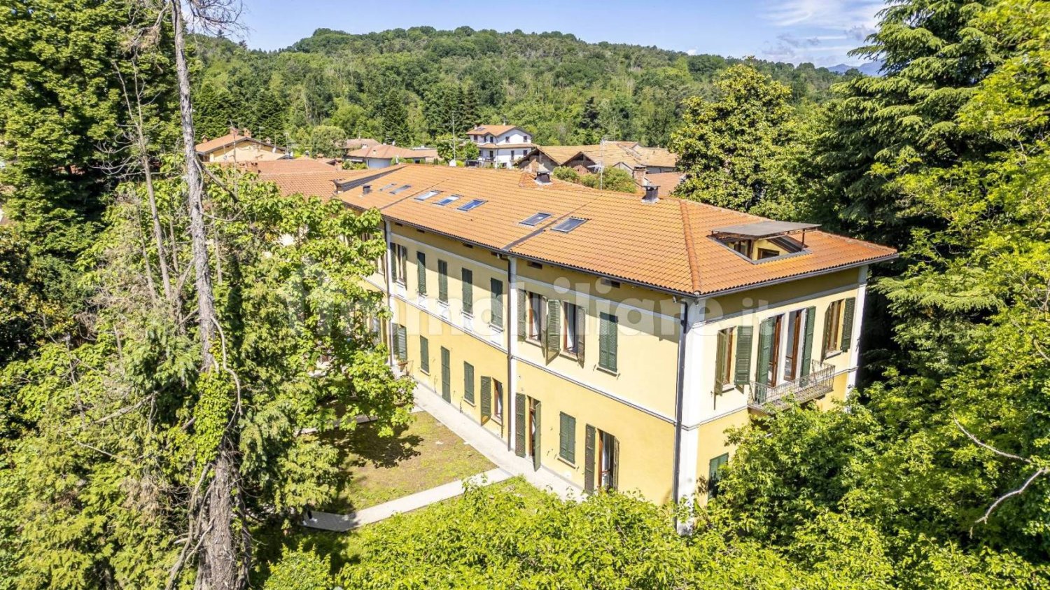 3 bedrooms Apartment in Castiglione Olona, Italy No. 162205