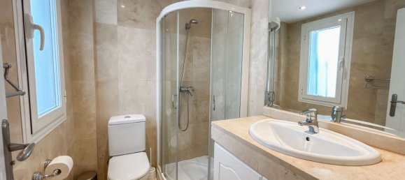 Apartamento de 2 dormitorios en Estepona, Spain No. 172844 16