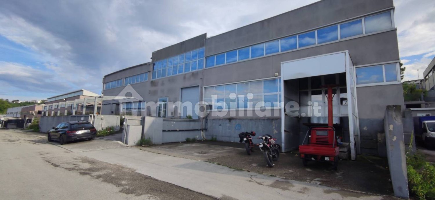 10 Schlafzimmer Lagerhaus in Filottrano, Italy, Nr. 151307