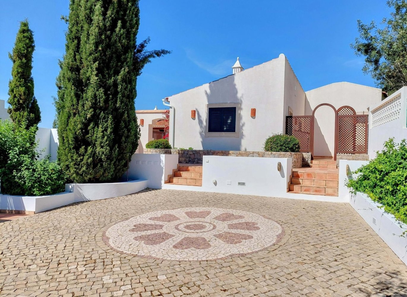 4 bedrooms Villa in Sao Bras de Alportel, Portugal No. 245132