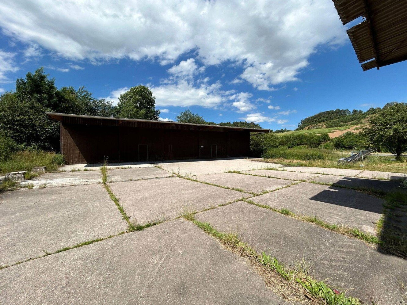 372m² Warehouse in Werra-Meisner, Germany No. 149041