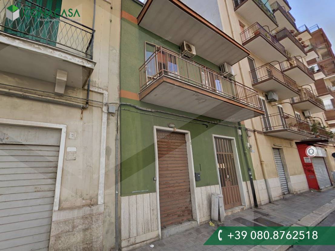 2-salle Bureau à Bari, Italy No. 25392