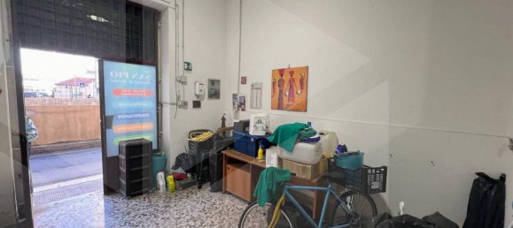 2-salle Bureau à Bari, Italy No. 25392 5