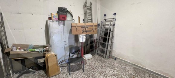 2-salle Bureau à Bari, Italy No. 25392 2