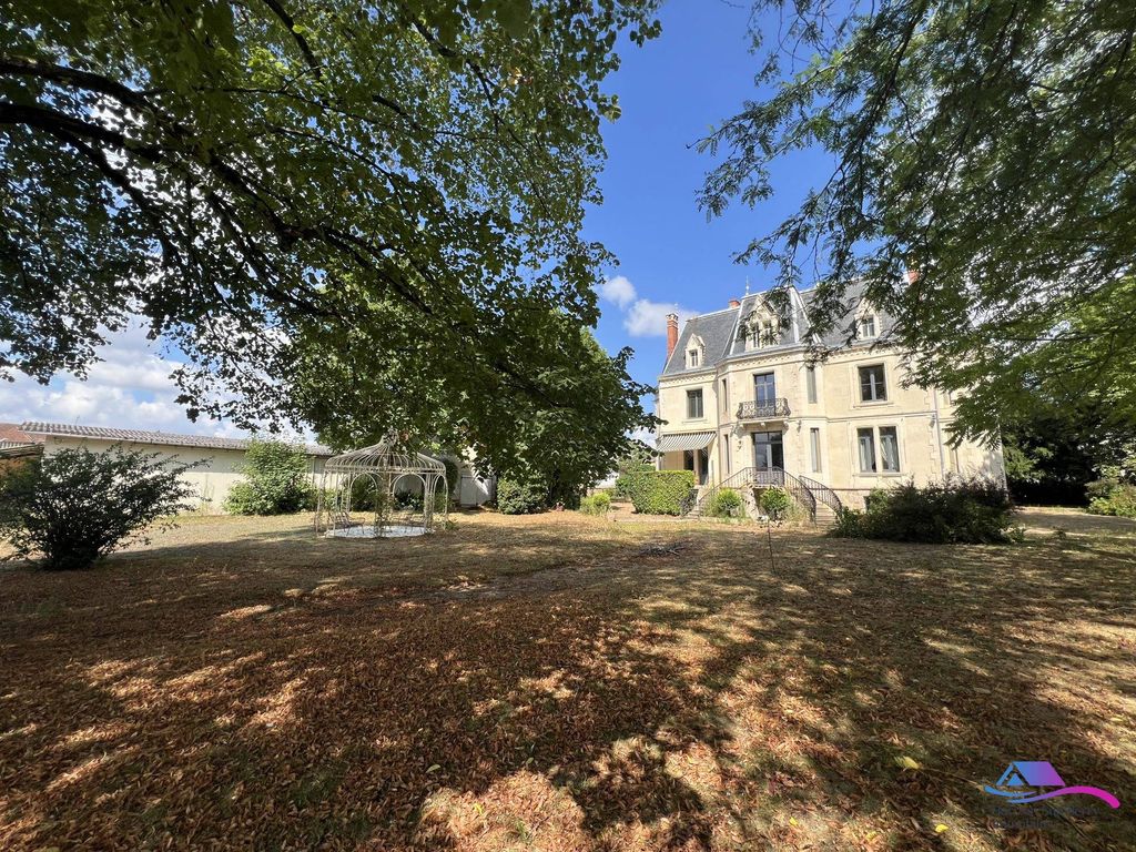 4 Schlafzimmer Schlösser in Culan, France, Nr. 350717