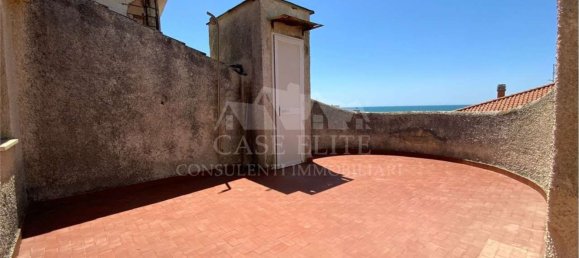 Apartamento de 5 dormitorios en Ardea, Italy No. 334099 44