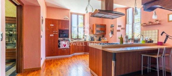 4 bedrooms Villa in Sigillo, Italy No. 293130 8