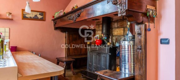 4 bedrooms Villa in Sigillo, Italy No. 293130 10