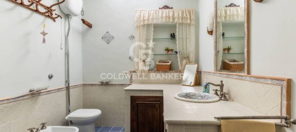 4 bedrooms Villa in Sigillo, Italy No. 293130 25