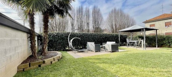 Квартира с 2 спальнями в Севезо, Италия № 227791 12