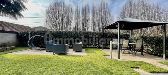 Квартира с 2 спальнями в Севезо, Италия № 227791 8