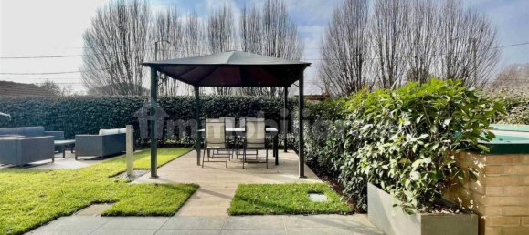 Квартира с 2 спальнями в Севезо, Италия № 227791 15