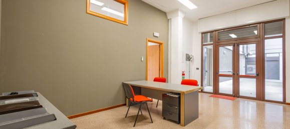 Büro in Modugno, Italy 100m², Nr. 359899 13
