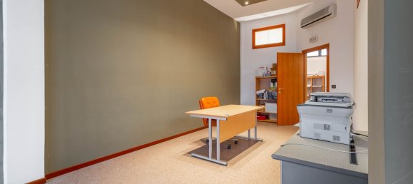 Büro in Modugno, Italy 100m², Nr. 359899 22