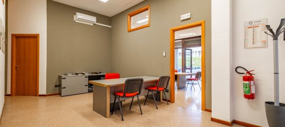 Büro in Modugno, Italy 100m², Nr. 359899 17