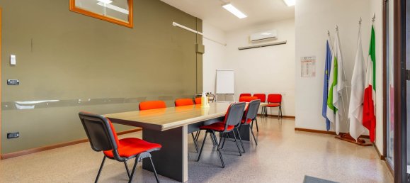 Büro in Modugno, Italy 100m², Nr. 359899 5