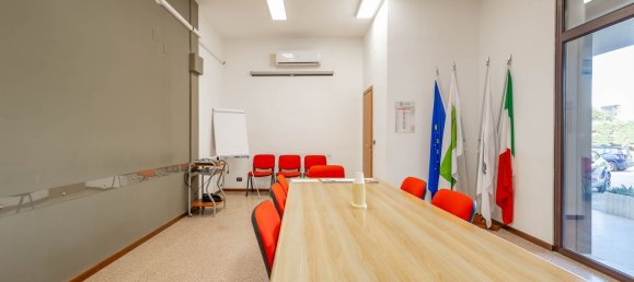 Büro in Modugno, Italy 100m², Nr. 359899 18