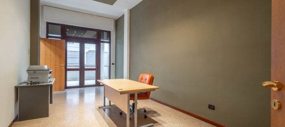 Büro in Modugno, Italy 100m², Nr. 359899 20