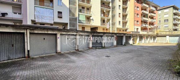 Apartamento de 2 dormitorios en Biella, Italy No. 60807 2