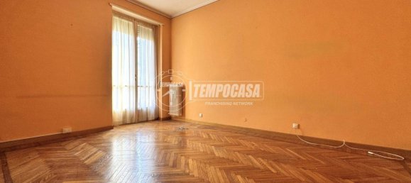 Apartamento de 2 dormitorios en Biella, Italy No. 60807 11