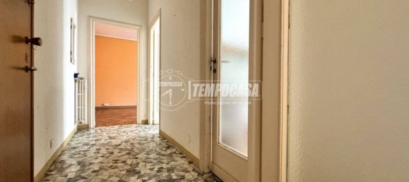 Apartamento de 2 dormitorios en Biella, Italy No. 60807 17