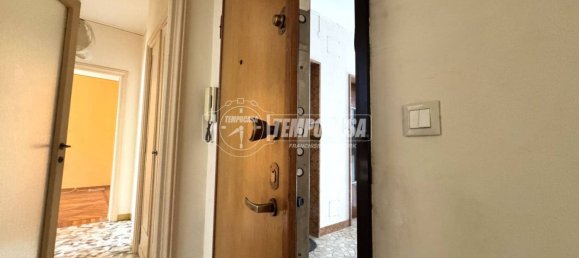 Apartamento de 2 dormitorios en Biella, Italy No. 60807 18