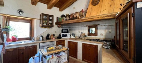 4 bedrooms House in Antey Saint Andre, Italy No. 177182 6