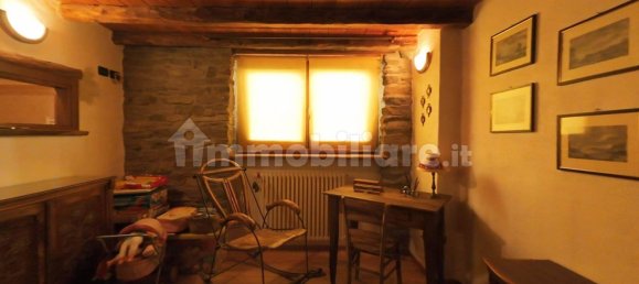 4 bedrooms House in Antey Saint Andre, Italy No. 177182 8