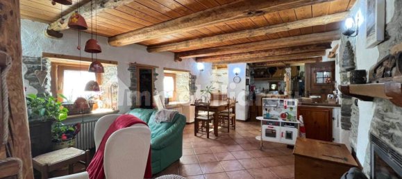 4 bedrooms House in Antey Saint Andre, Italy No. 177182 4