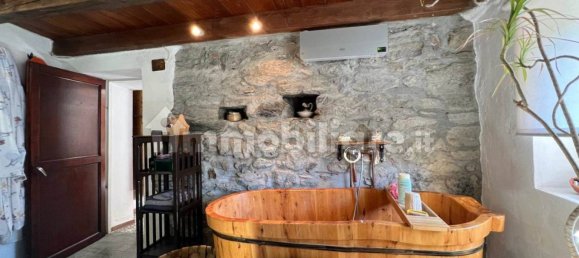 4 bedrooms House in Antey Saint Andre, Italy No. 177182 19