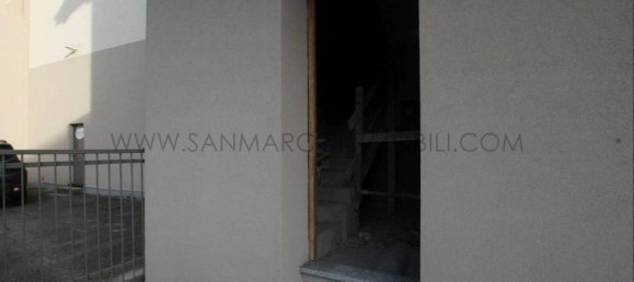 3 rooms House in Galbiate, Italy No. 149996 10