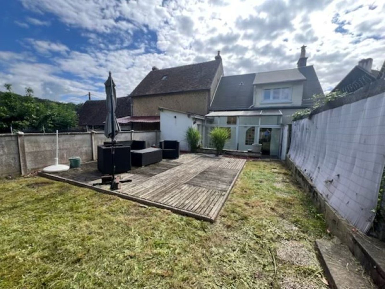2 Schlafzimmer Stadthaus in La Loupe, France, Nr. 96890