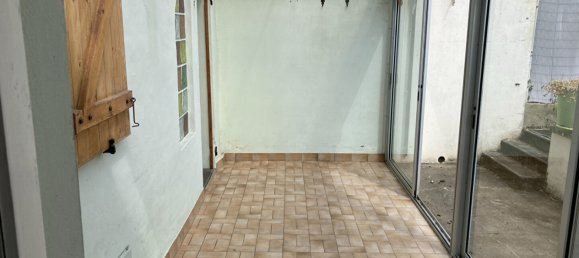 2 Schlafzimmer Stadthaus in La Loupe, France, Nr. 96890 18