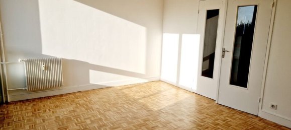 3 bedrooms Apartment in Compiegne, France No. 271216 2