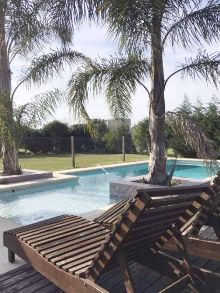 3 bedrooms House in Tigre, Argentina No. 13306