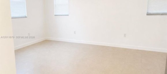 152.27 m² terreno en venta en Miami, Miami-Dade, Florida, USA № 615031 3