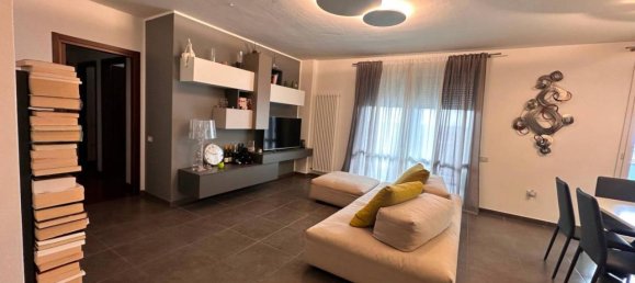 4 rooms Apartment in Perugia, Italy No. 32543 32