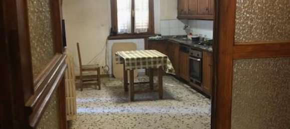 3 rooms House in Loro Ciuffenna, Italy No. 234383 9
