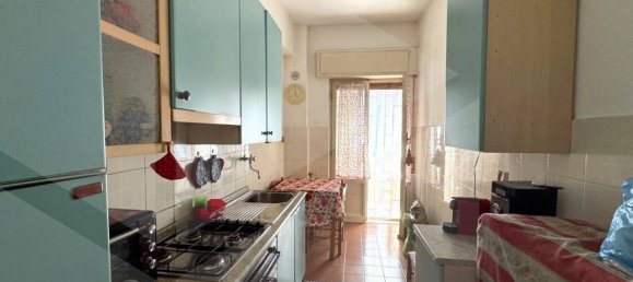 3 rooms Apartment in Rome, Italy No. 24638 12